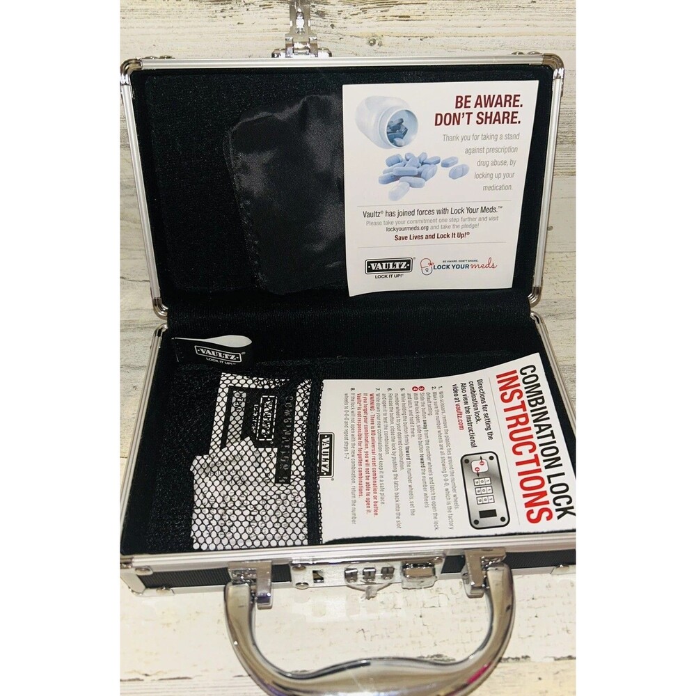 Vaultz Portable Locking Medicine Case Combination Lock Black VZ00361 Open Box - Picture 9 of 10